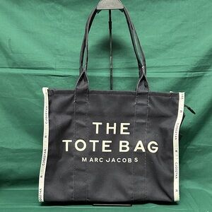 ❤️SOLD❤️Marc Jacobs Black and White Tote Bag